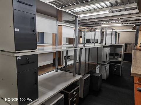 Second-hand white charcoal workstations - Gert Kantoor Meubels Rustenburg