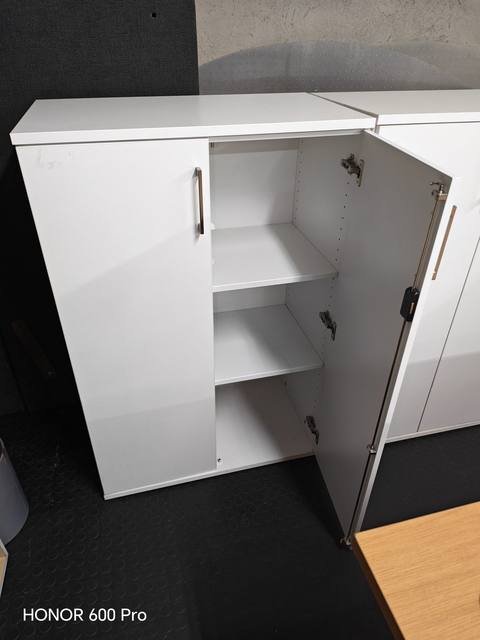 Second-hand white credenza cupboards