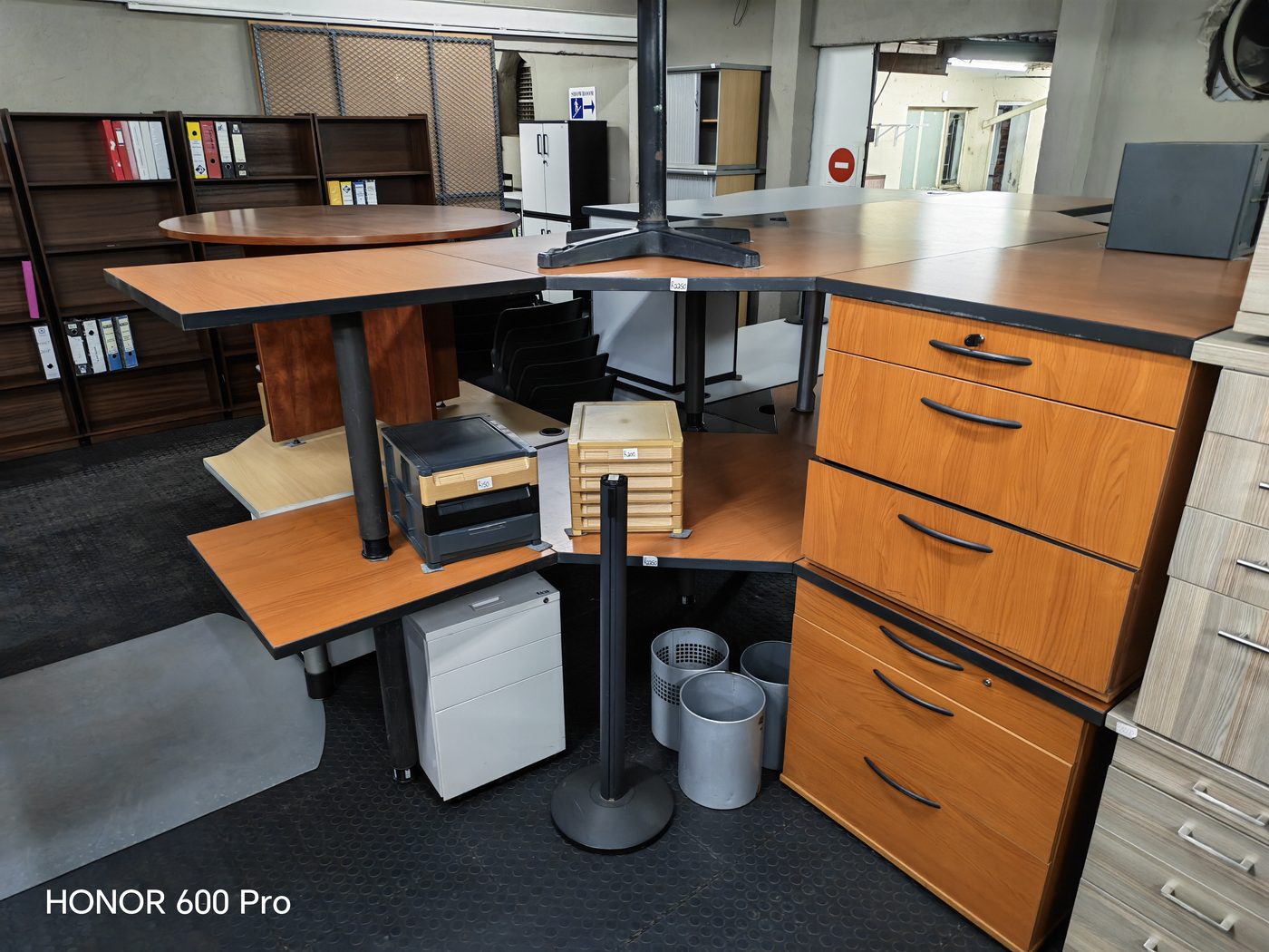 Used Corner Desk Clusters — R2250