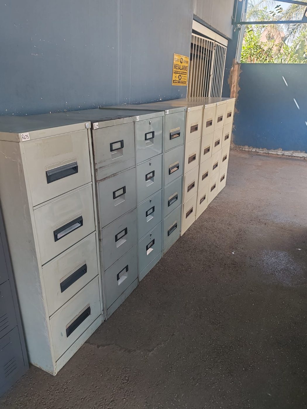 Second-hand 4-drawer steel filing cabinets