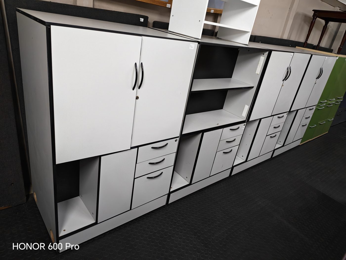 Second-hand white combination cabinets