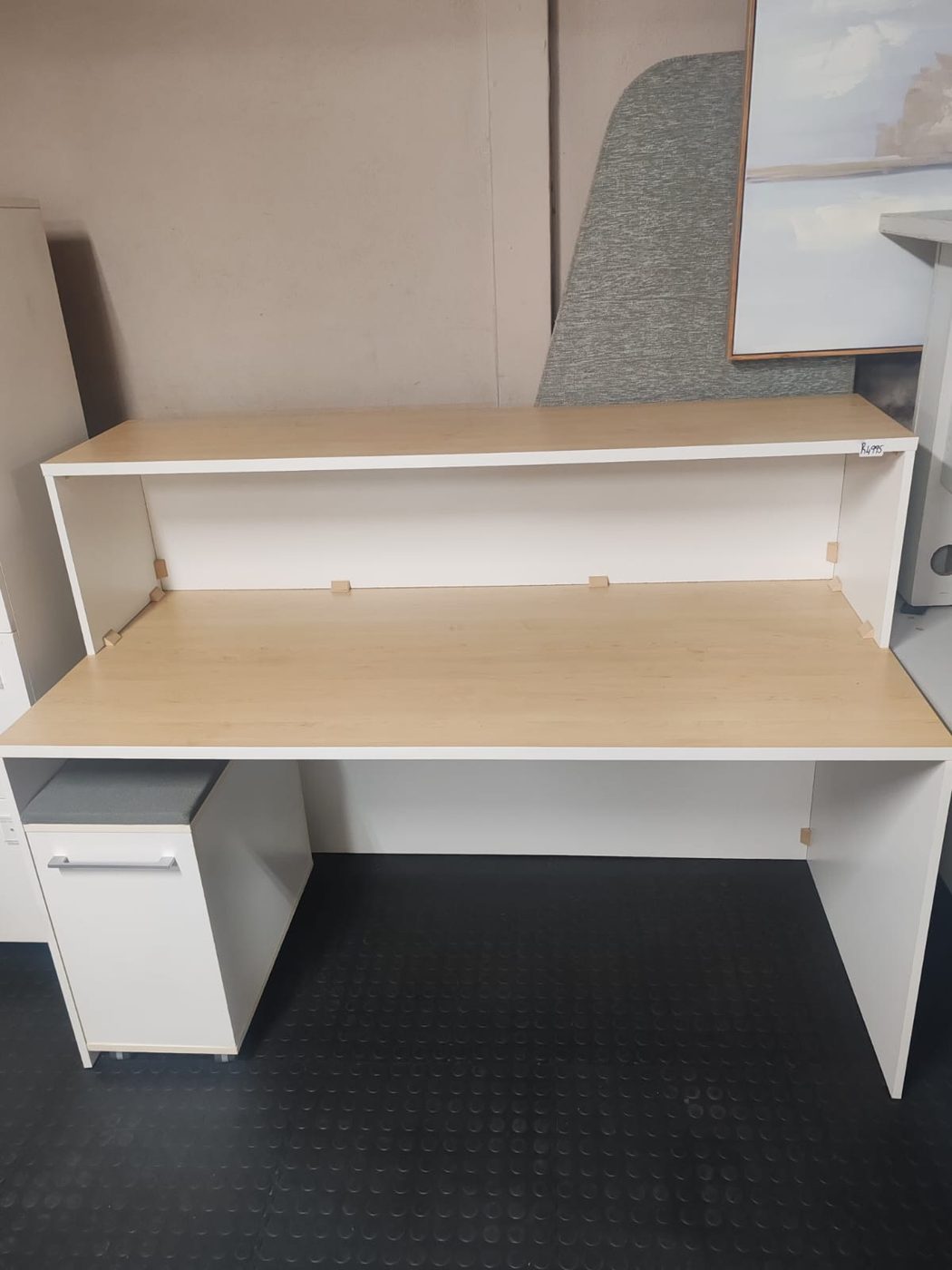 Used White & Maple Reception Counter — R4995